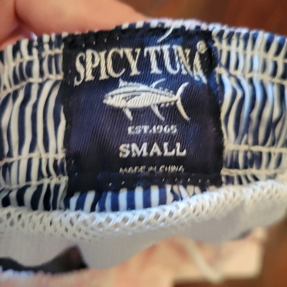 SPICEY Tuna men's swim trunks size small. - Picture 6 of 7